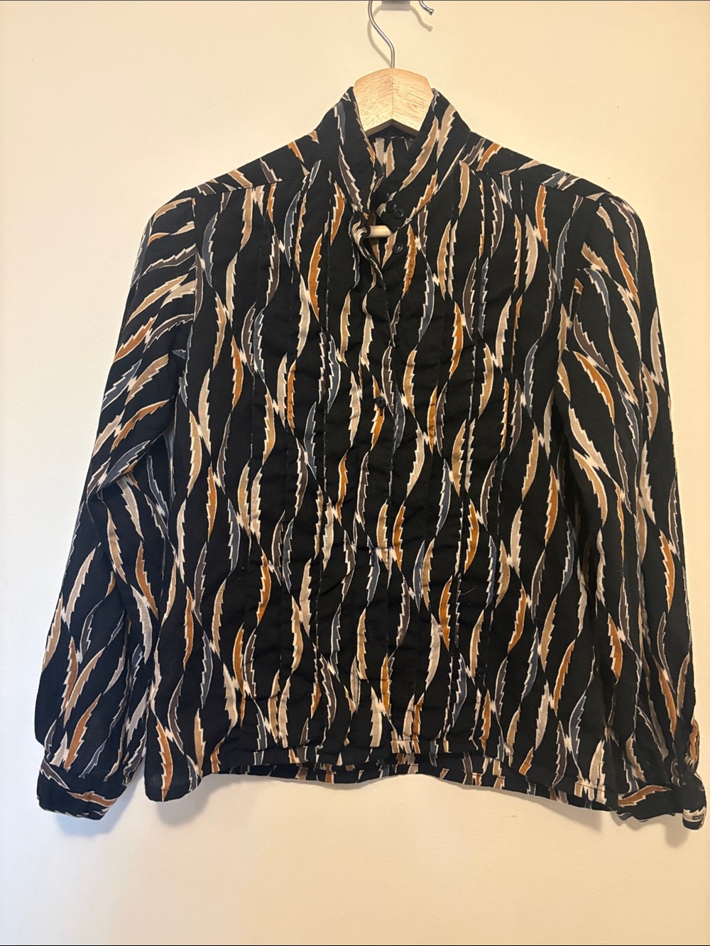 Black Patterned Long Sleeve Blouse with Tan & Cream Accents 70s-80’s vintage